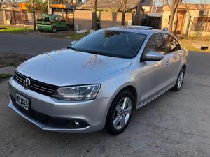 Volkswagen Vento 2.5 Luxury