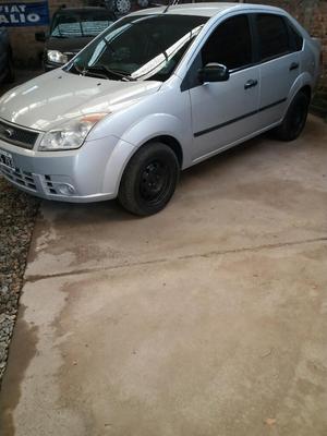 Ford Fiesta Max