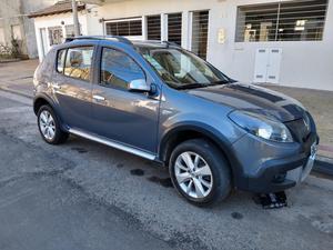 Sandero Stepway  con Gnc Muy Buena