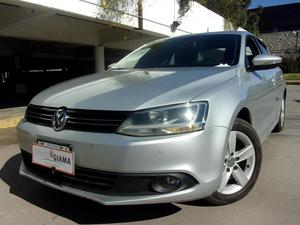 VOLKSWAGEN VENTO LUXURY  ESPACIO GIAMA