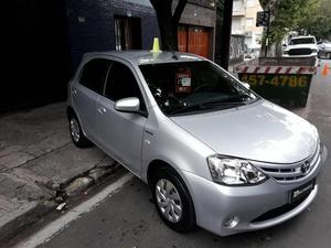 Toyota Etios XS 