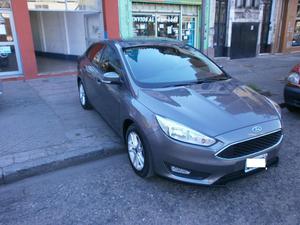 ford focus  kms impecable