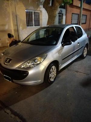 peugeot 207 compact xr 1.4