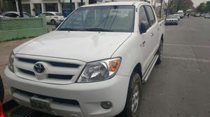 Hilux  Dx $200.financio