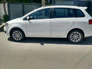 Volkswagen Suran 1.6 Imotion Highline