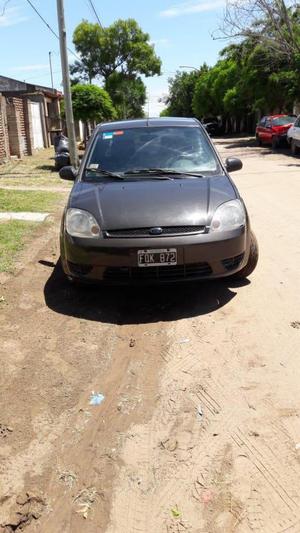 Vendo Ford fiesta max ambiente 