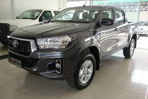 Toyota Hilux 2.8 Cd Srv 177cv 4x2 6mt