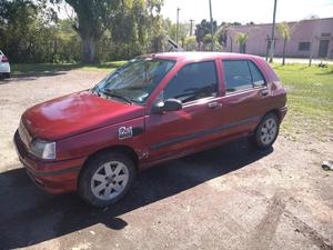 Renault Clio 96 con Gnc