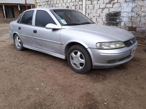 Vendo Permuto Vectra 2.0