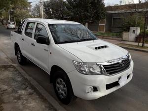 Hilux  Dx Pack cv Impecable