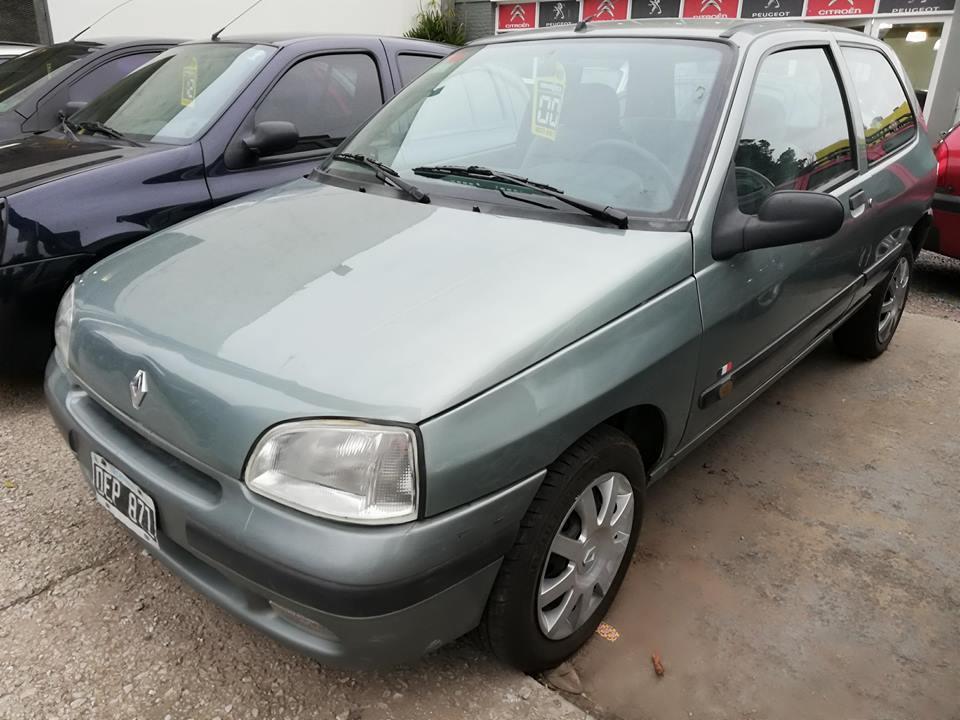 Renault Clio RN modelo 99'