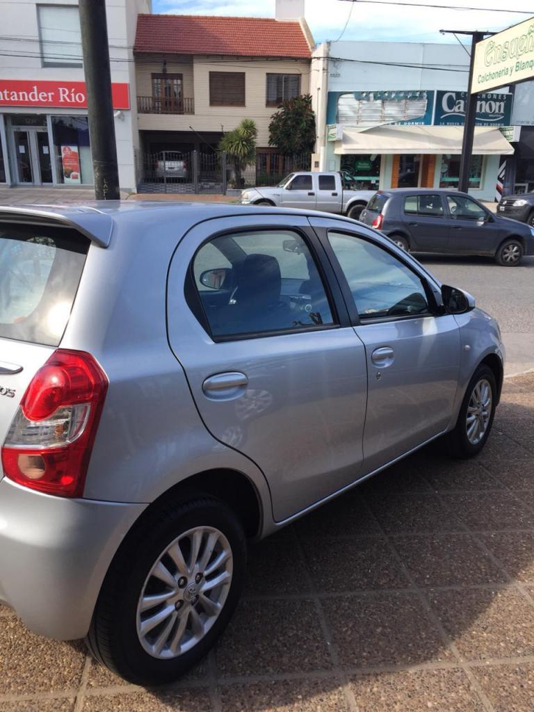 TOYOTA ETIOS  XLS FULL, PERMUTO