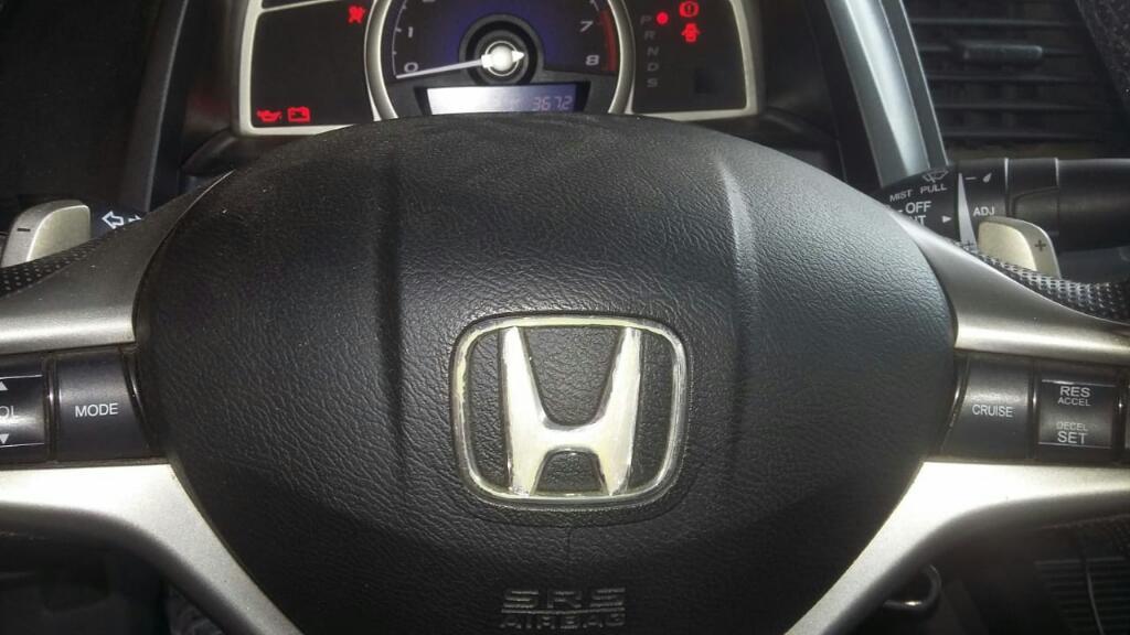 Vendo Honda Civic,urgente por Viaje.