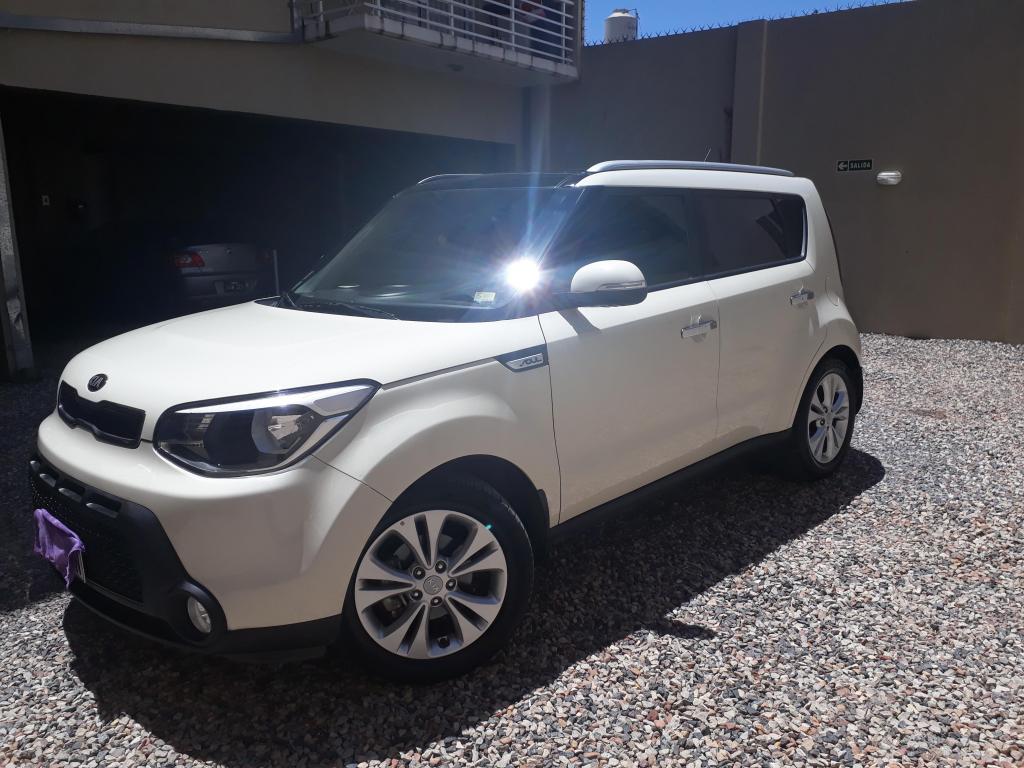 Kia soul  antomatica c techo corredizo km