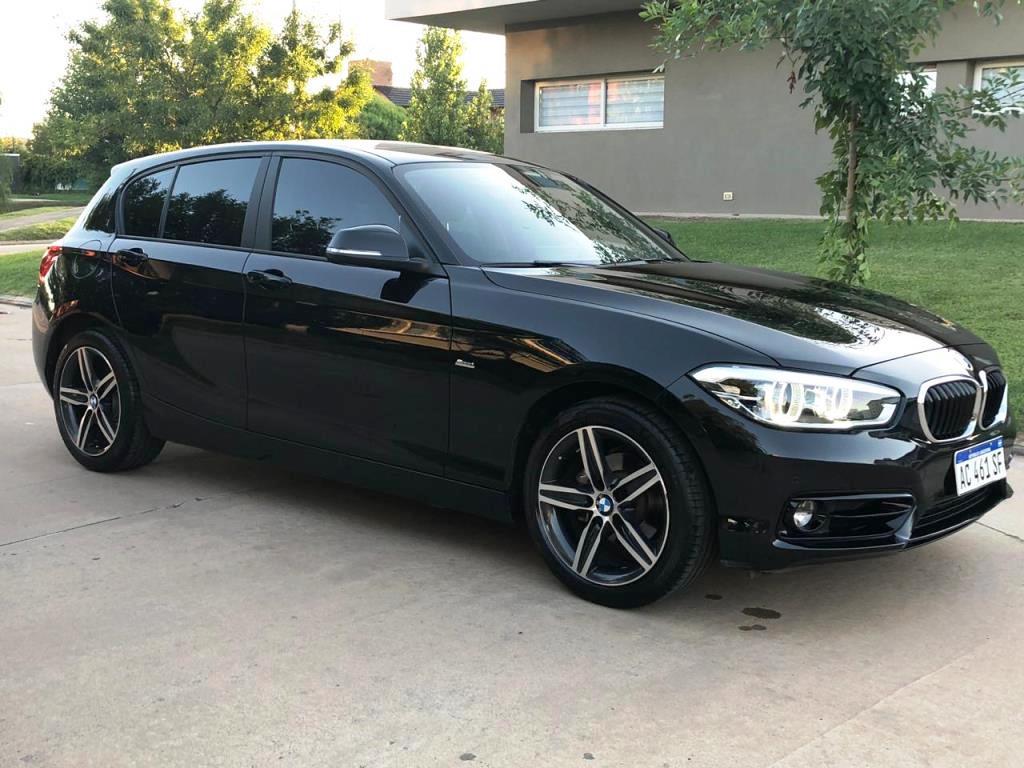 BMW 118i Sport Line  IMPECABLE