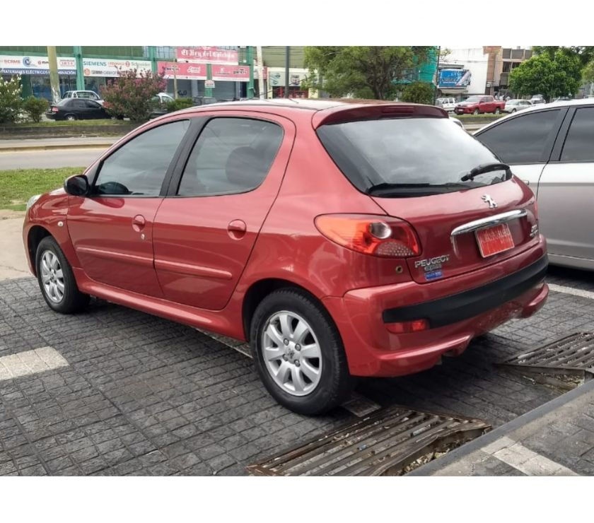 Peugeot 207 Compact 1.4 XS 5p  Entrega $ y cuotas