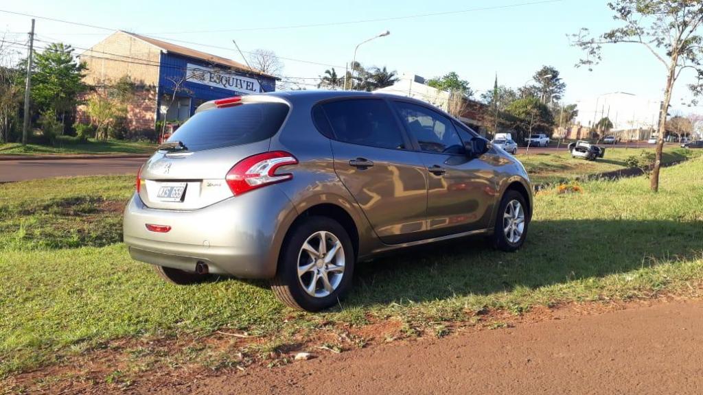 Peugeot 208 Allure 1.5N