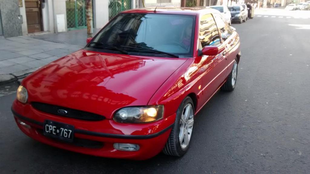 Ford Escort 1.8 Coupe Si