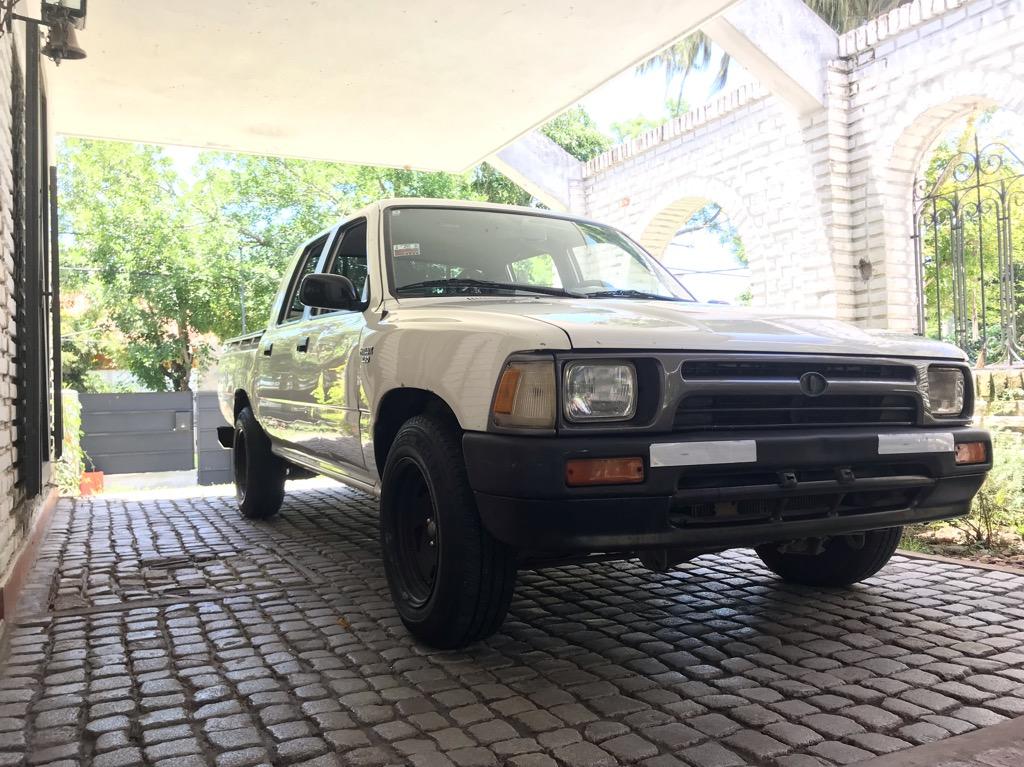 Toyota Hilux 2.8 Dlx 