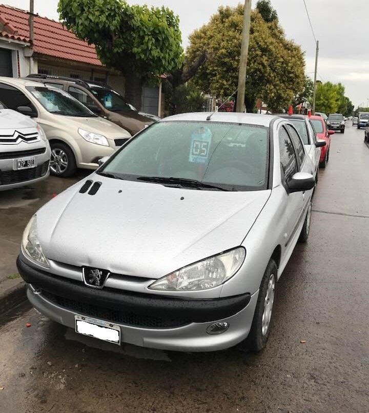 Peugeot 206 XR Premium 1.6 5p.  Excelente!!