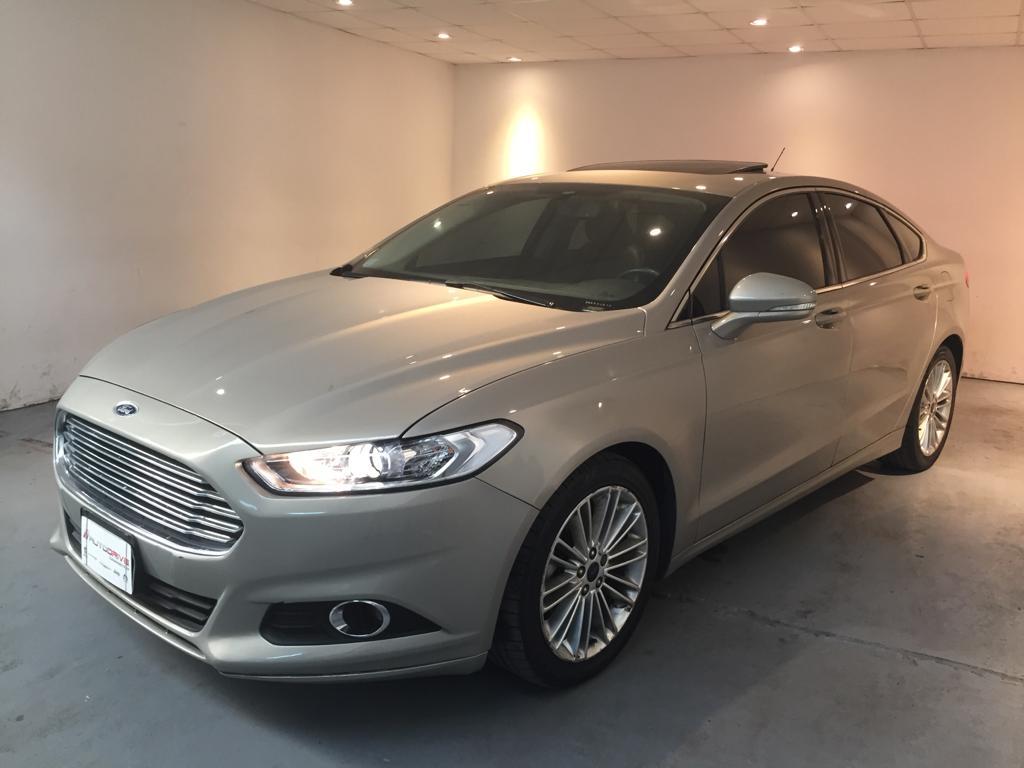 Ford Mondeo SE AT 2.5 Año  Color Beige