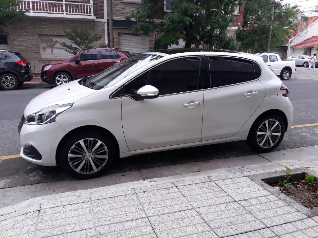 Peugeot 208 Feline 