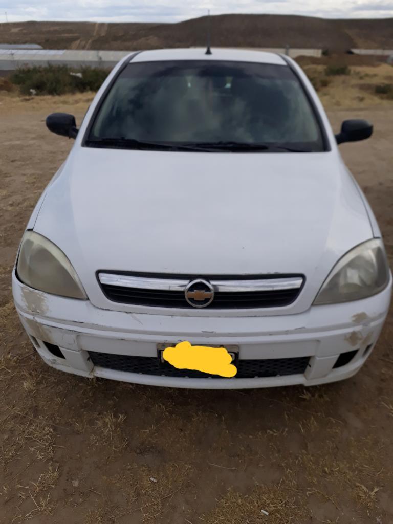 Vendo Corsa 2 Modelo 