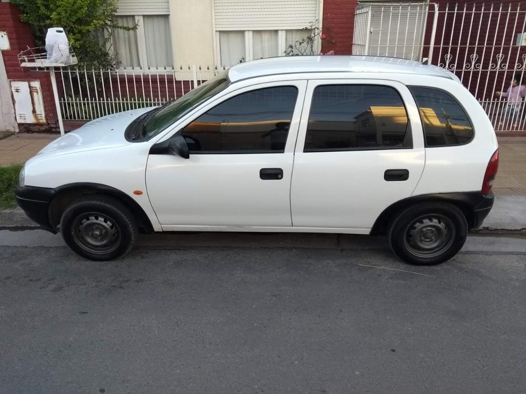 Vendo Corsa  Disel. Tomo Permuta.