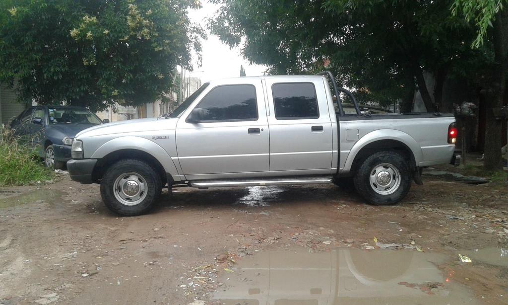 ford ranger  powerstorke 4x2 vendo permuto