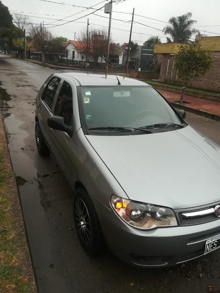 Fiat Palio  con GNC IMPECABLE