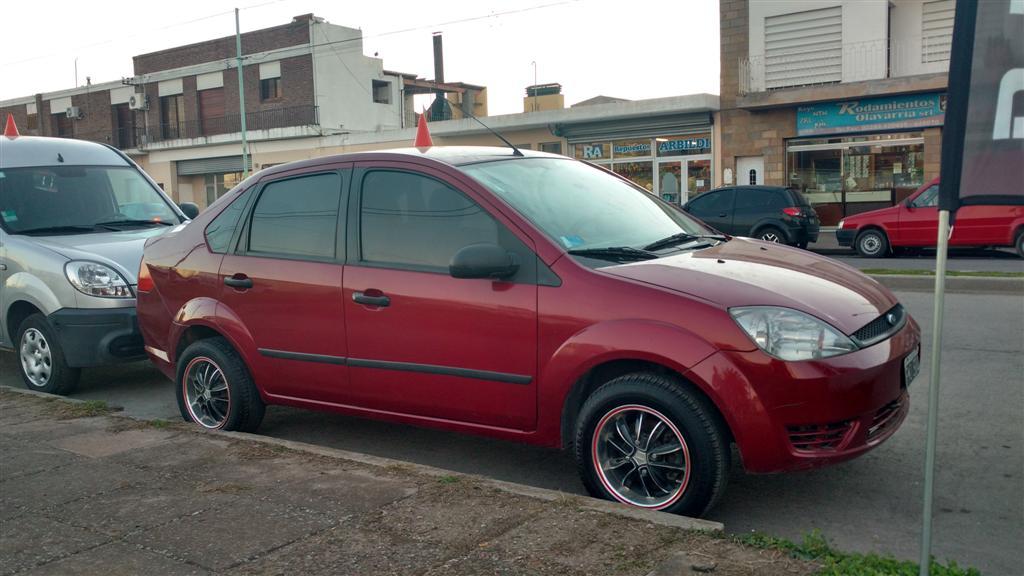 Ford Fiesta Max Ambiente 