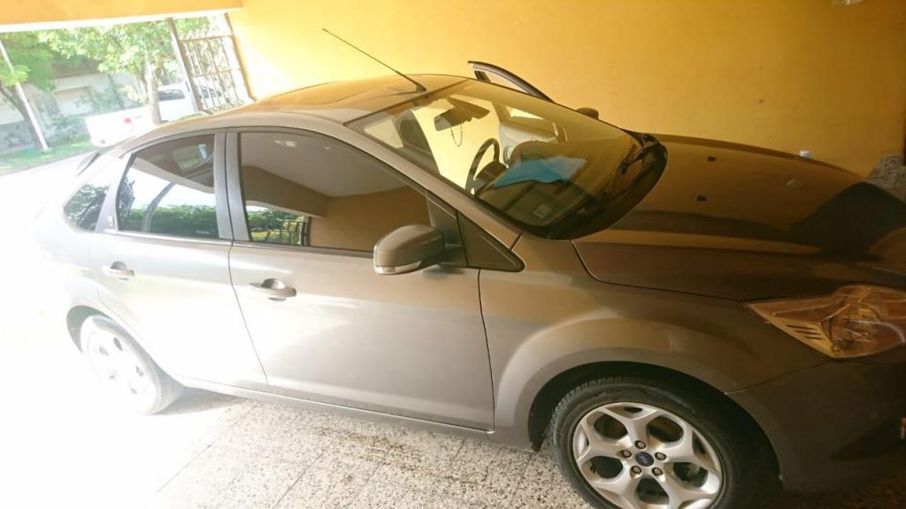 VENDO o PERMUTO FORD FOCUS II 2.0 GHIA