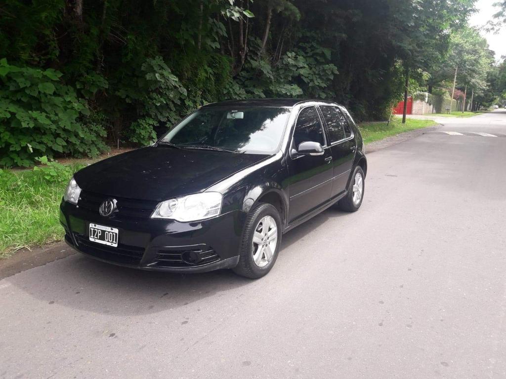 Vendo Volkswagen Golf Advance 