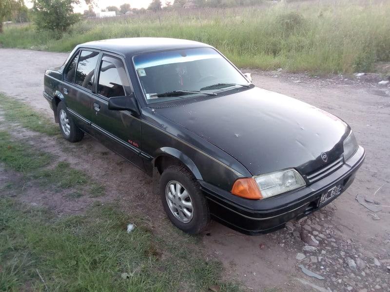 CHEVROLET MONZA GLS 2.0 AÑO  CON GNC