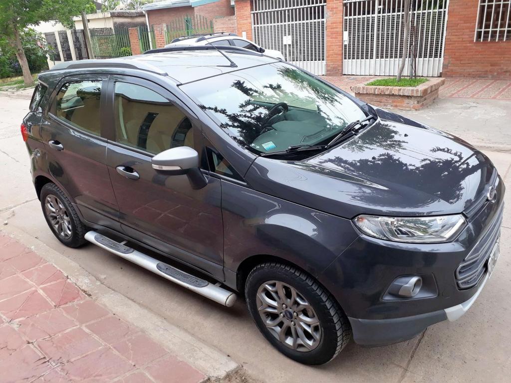 Ford EcoSport Kinetic km Freestyle