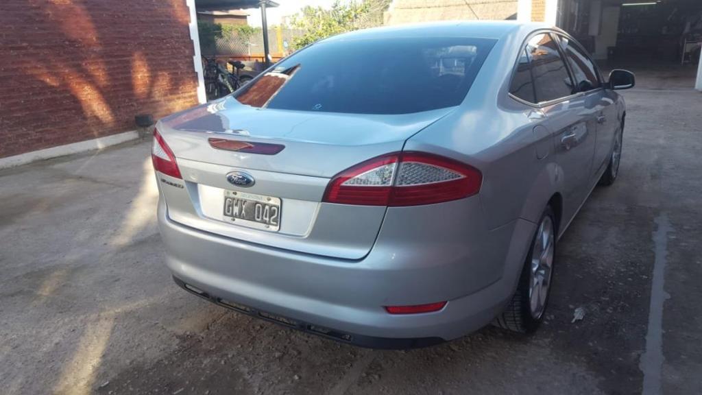 Ford Mondeo 2.5 Titanium M6