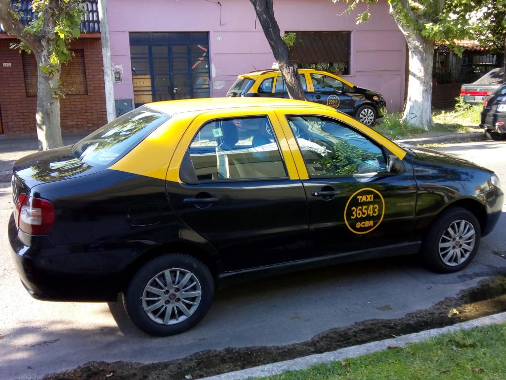 Taxi siena, con licencia, único dueño, 