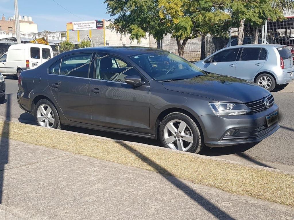 Volkswagen Vento 2.5 Luxury 170 CV