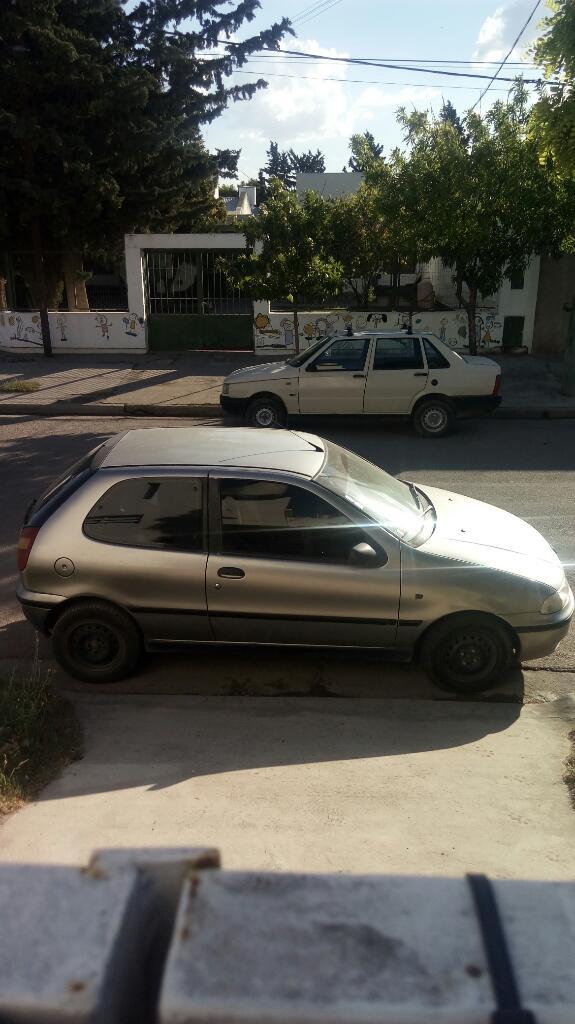 Vendo Fiat Palio . Motor a Reparar