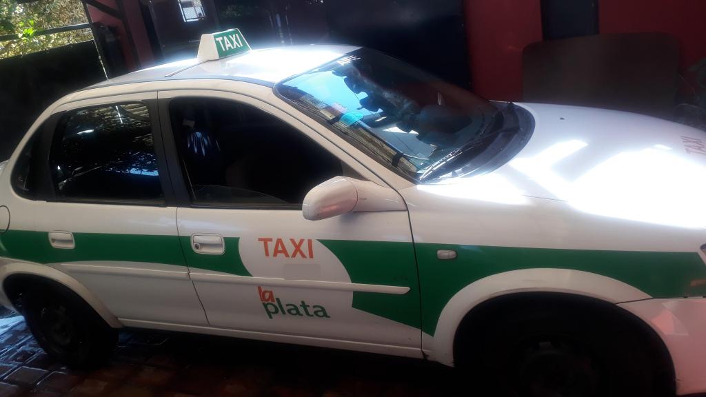 Vendo Taxi La Plata Habilitación auto