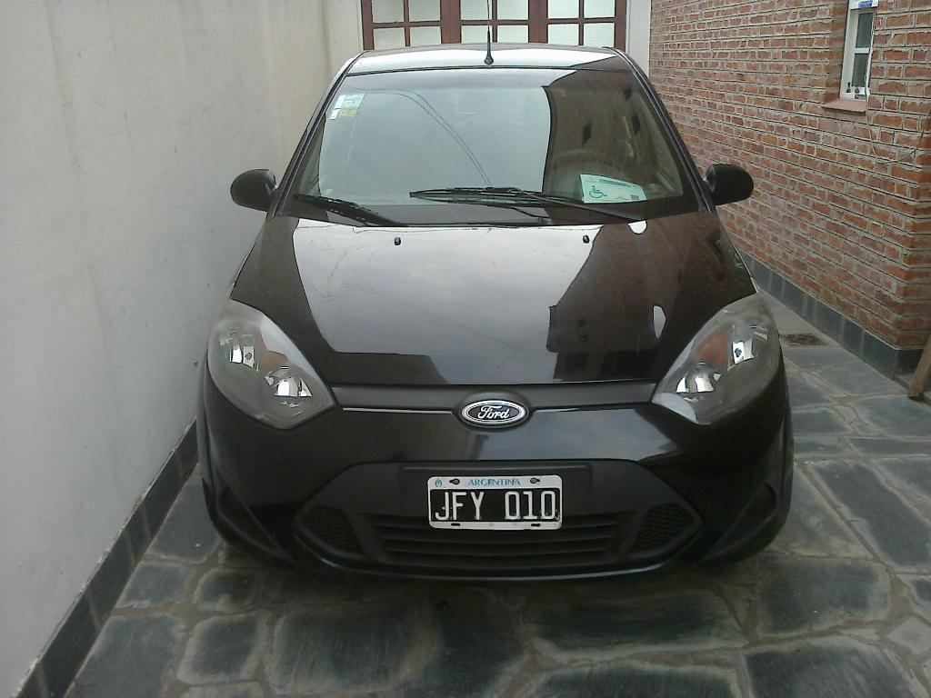 Ford Fiesta Base  nafta 1.6 VTV al día Titular