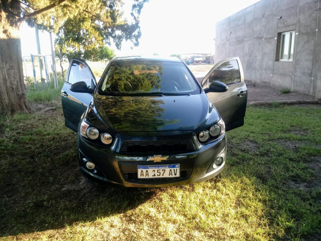 Vendo Chevrolet Sonic  Lt 5puertas