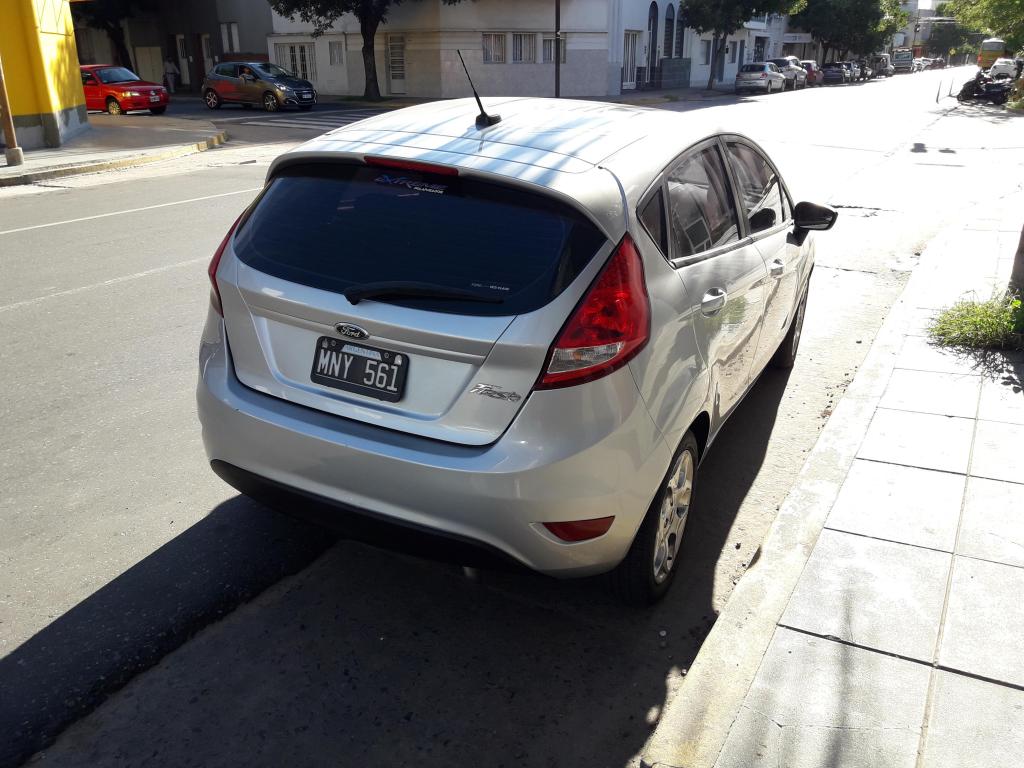 Ford Fiesta Kinetic con  km Impecable