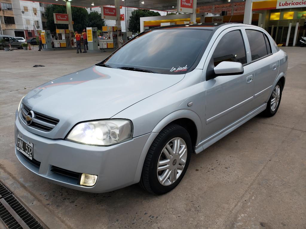 Vendo Astra  Impecable