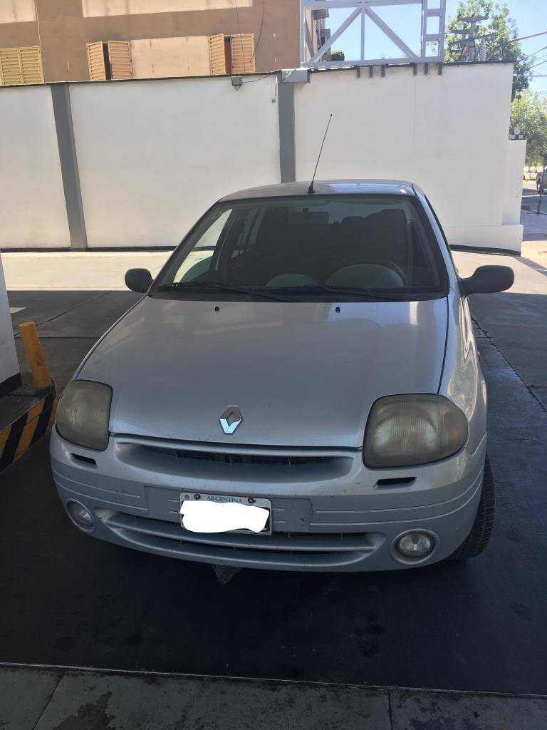 VENDO RENAULT CLIO II