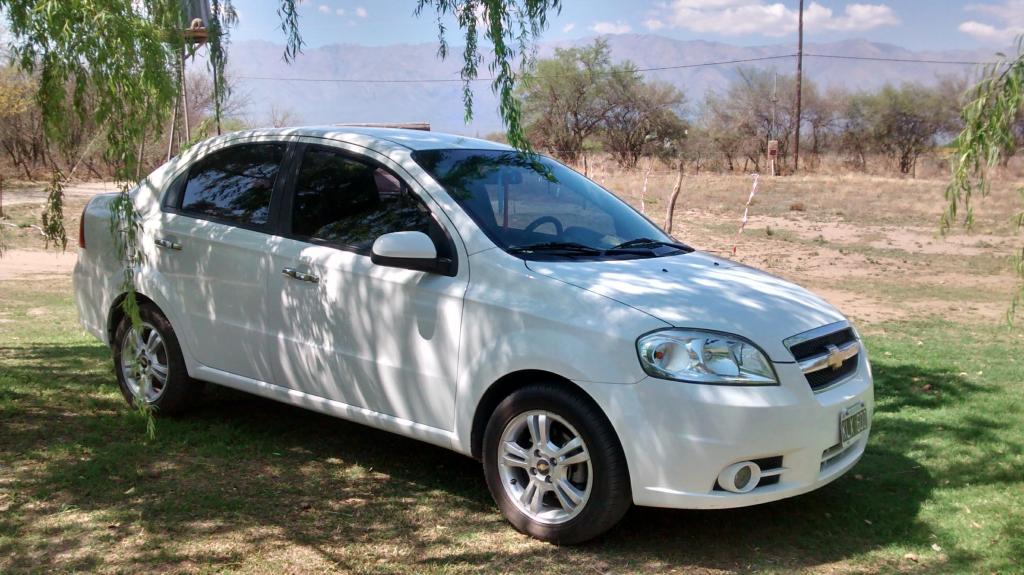 VENDO CHEVROLET AVEO