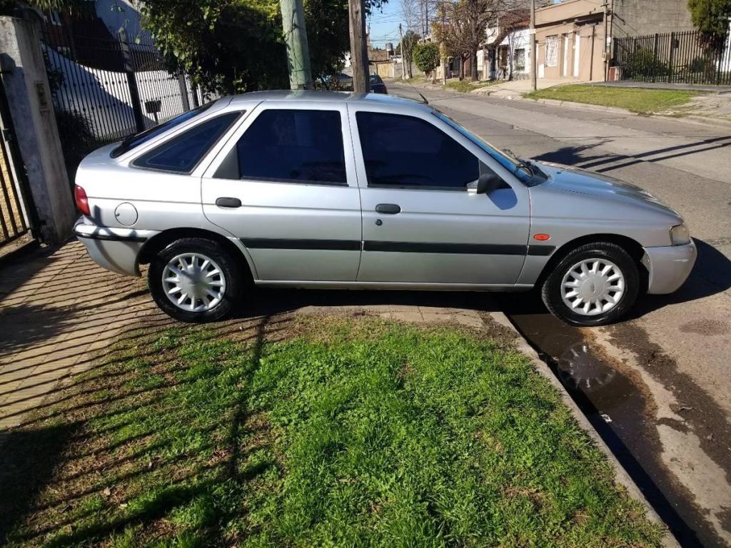 Ford Escort LX