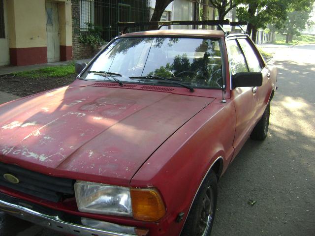 VENDO FORD TAUNUS, BUEN ESTADO MODELO 82 GNC Y NAFTA