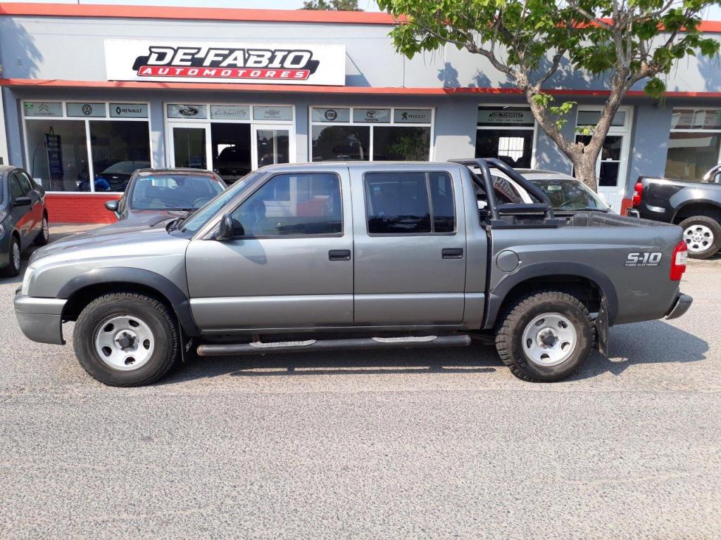 CHEVROLET S10 DOBLE CABINA 