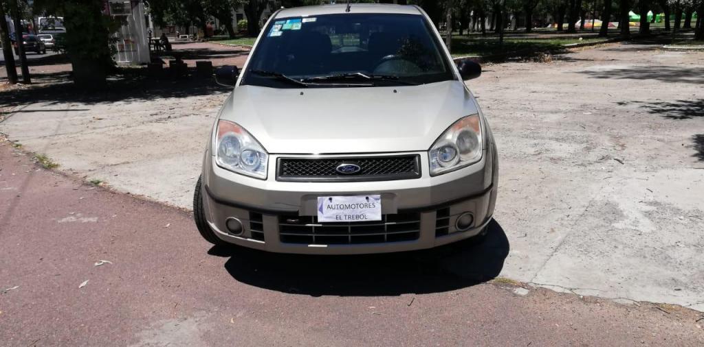 FORD FIESTA AMBIENTE 1.6 CON GNC MOD:  IMPECABLE